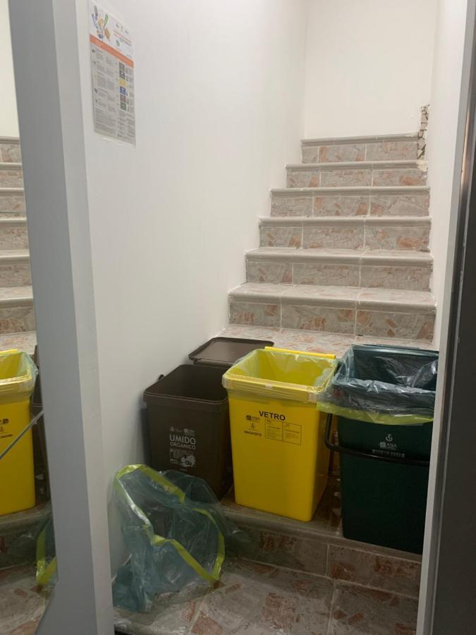 Modern City Center Apartment Benevento Bagian luar foto